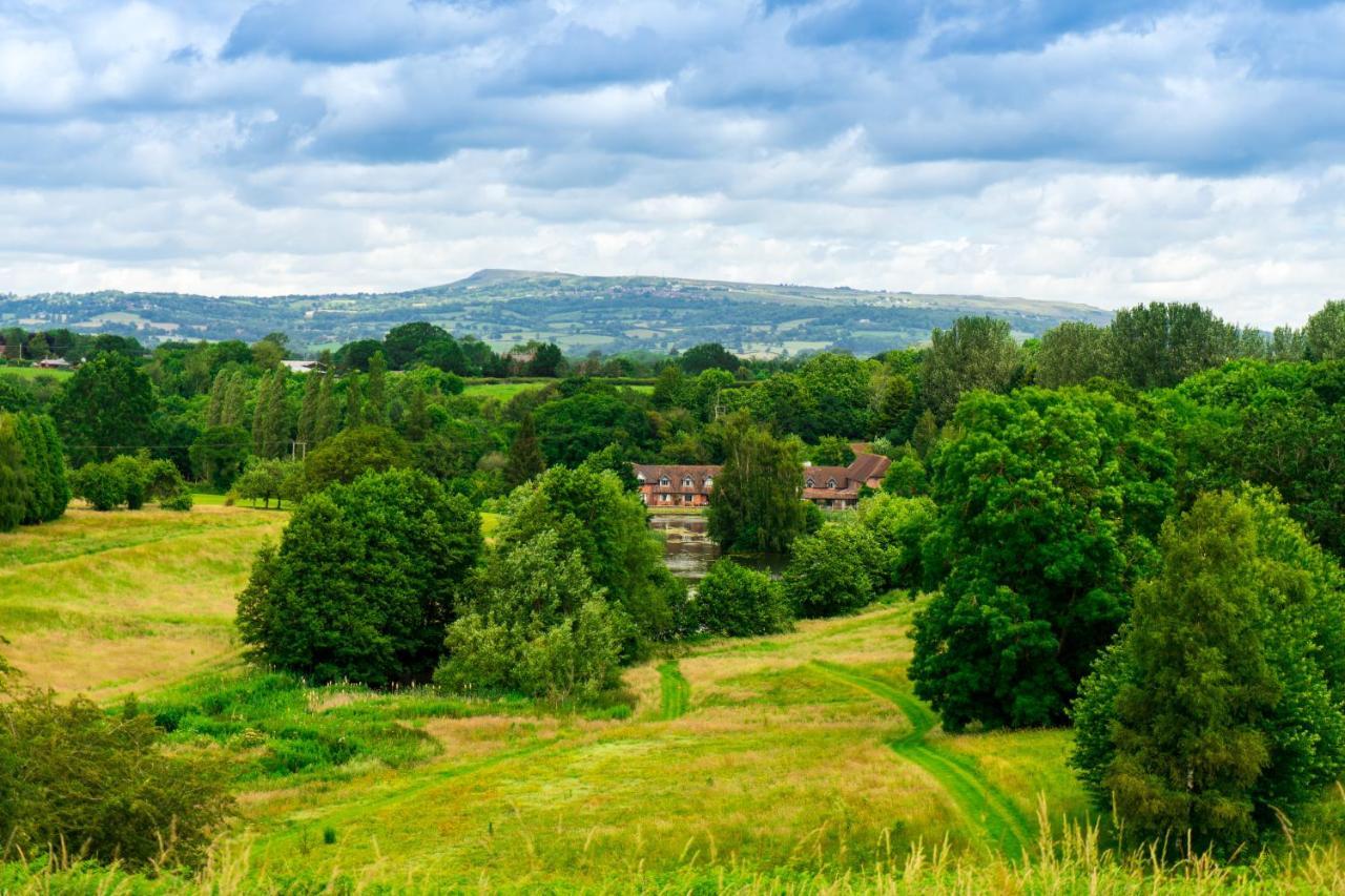 Cadmore Lakeside Hotel Tenbury Eksteriør bilde