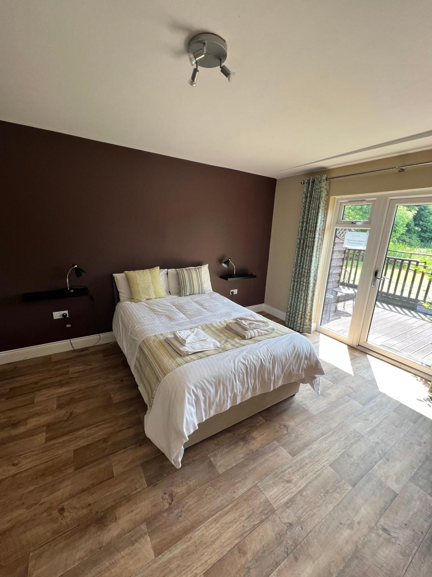 Cadmore Lakeside Hotel Tenbury Eksteriør bilde